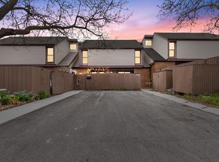 1411 W Edgerton Ave UNIT V, Milwaukee, WI 53221