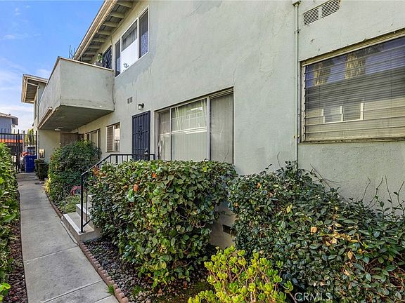 3rd image of 13520 Rye St