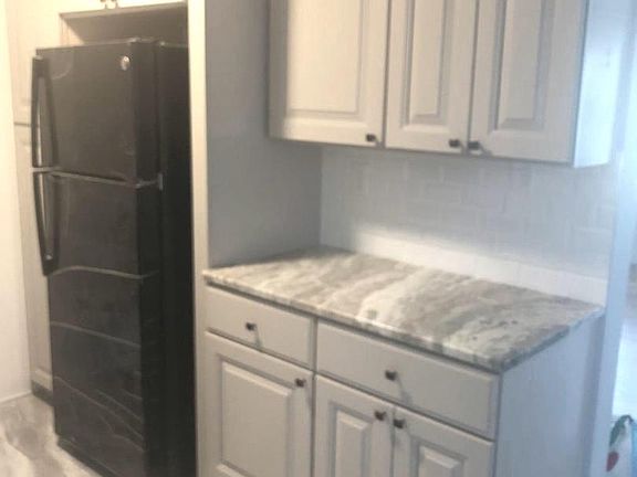 3rd image of 1707 Varsity Dr