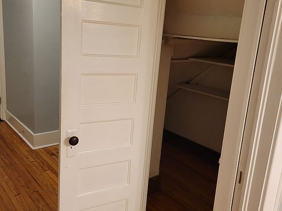 5th image of 319-21 Hubbell Ave #321