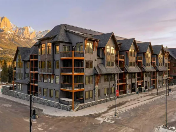 1505 SE Spring Creek Gate #402, Canmore, AB T1W 0J2