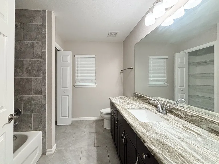 9892 SW 189th Cir — Photo 24