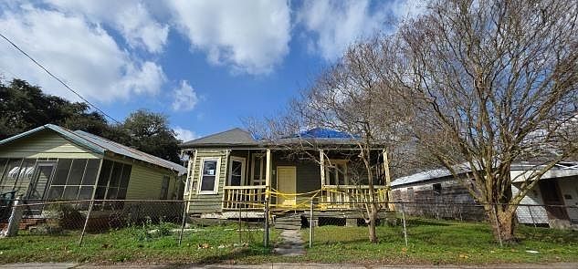 1st image of 518 Saint Patrick St