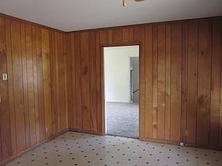 5th image of 108 Gilbert Dr