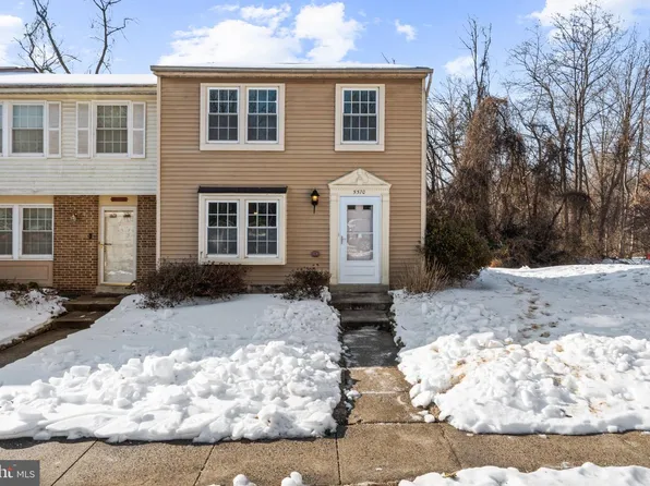 5570 Caithness Ct, Fairfax, VA 22032