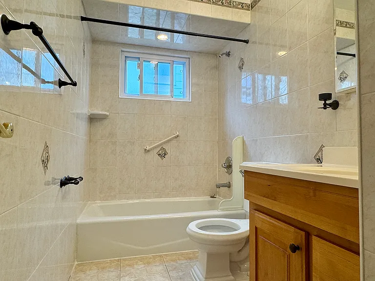 83 Augusta Ave #2 — Photo 9