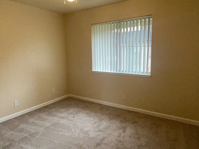 1424 Alamo Dr — Photo 27