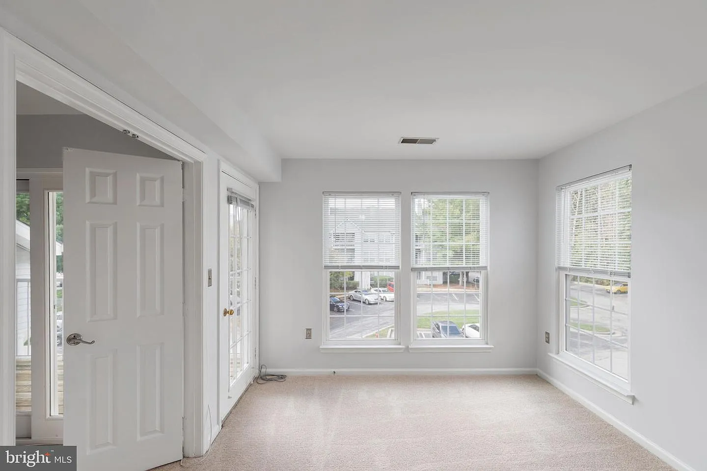 2 bed, 980 sqft, $1,725 — Photo 4