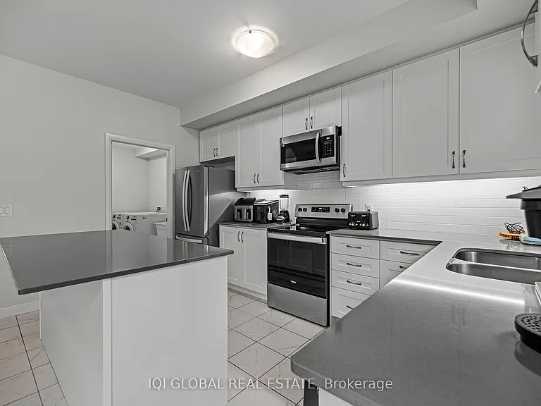 585 Colborne St #1303 — Photo 9
