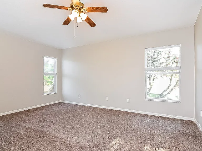 601 Straw Lake Dr — Photo 7