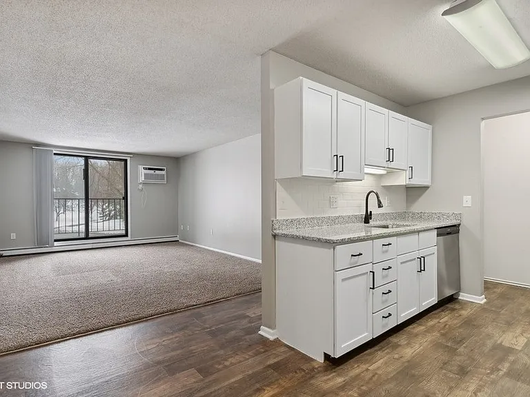Reserve Eden Prairie — Photo 38