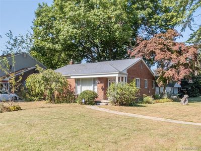 26610 W Six Mile Rd, Redford, MI, 48240