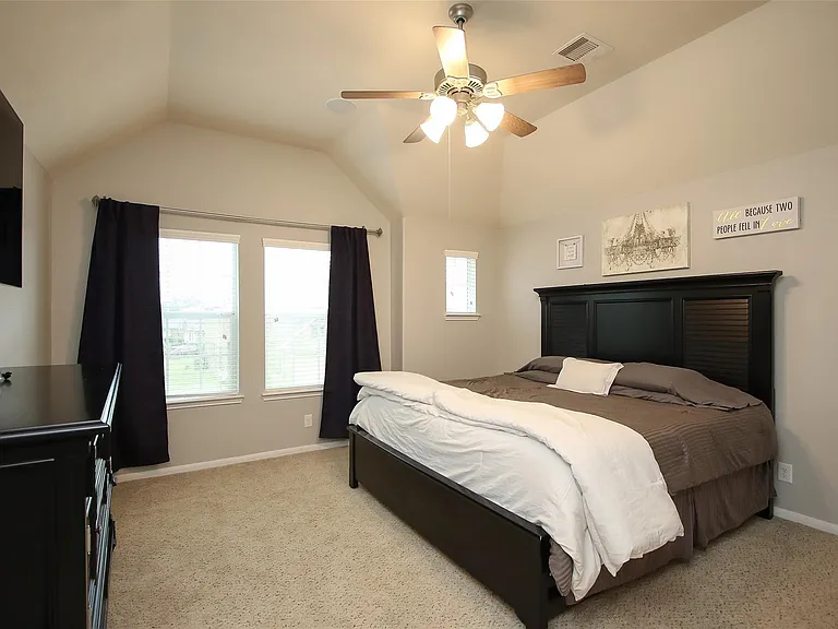 8517 Sunset Loch Dr — Photo 14