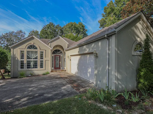 1001 Lakeview Dr, Paducah, KY 42003