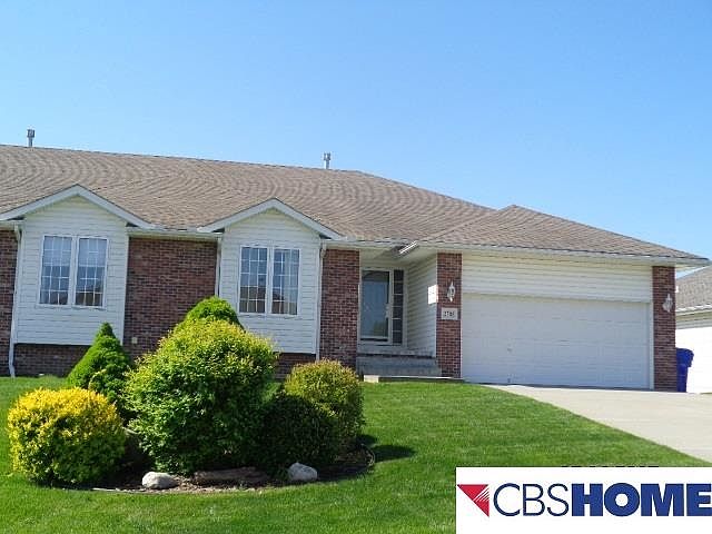 1st image of 2705 Lakeview Cir