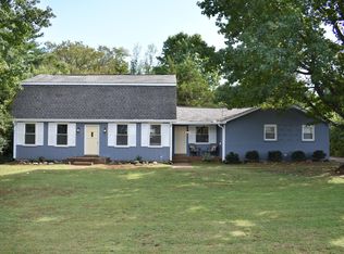 4059 Lake Pkwy, Hermitage, TN 37076
