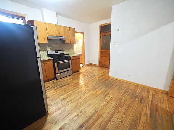 3rd image of 31-18 41st St #2