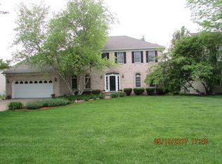 2 Ashwood Ct, Sugar Grove, IL 60554