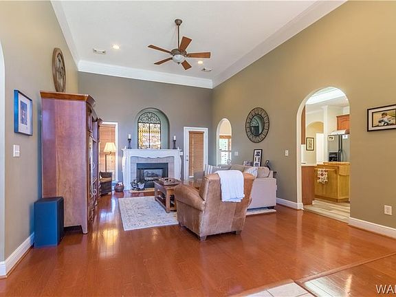 4th image of 4800 Crosshill Ln