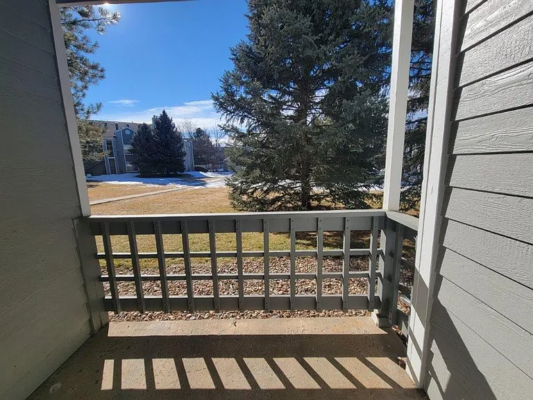7438 Singing Hills Dr — Photo 33
