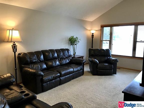 5th image of 980 Garden St