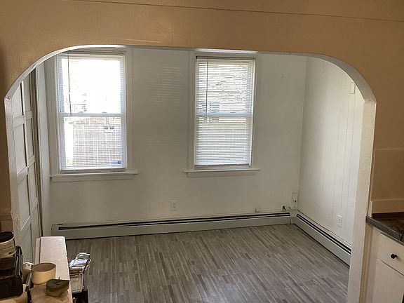 3rd image of 98 Northup Ave #1