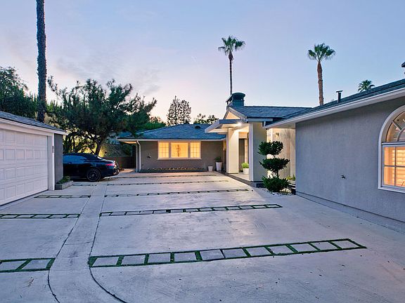 5th image of 3421 Wrightwood Dr