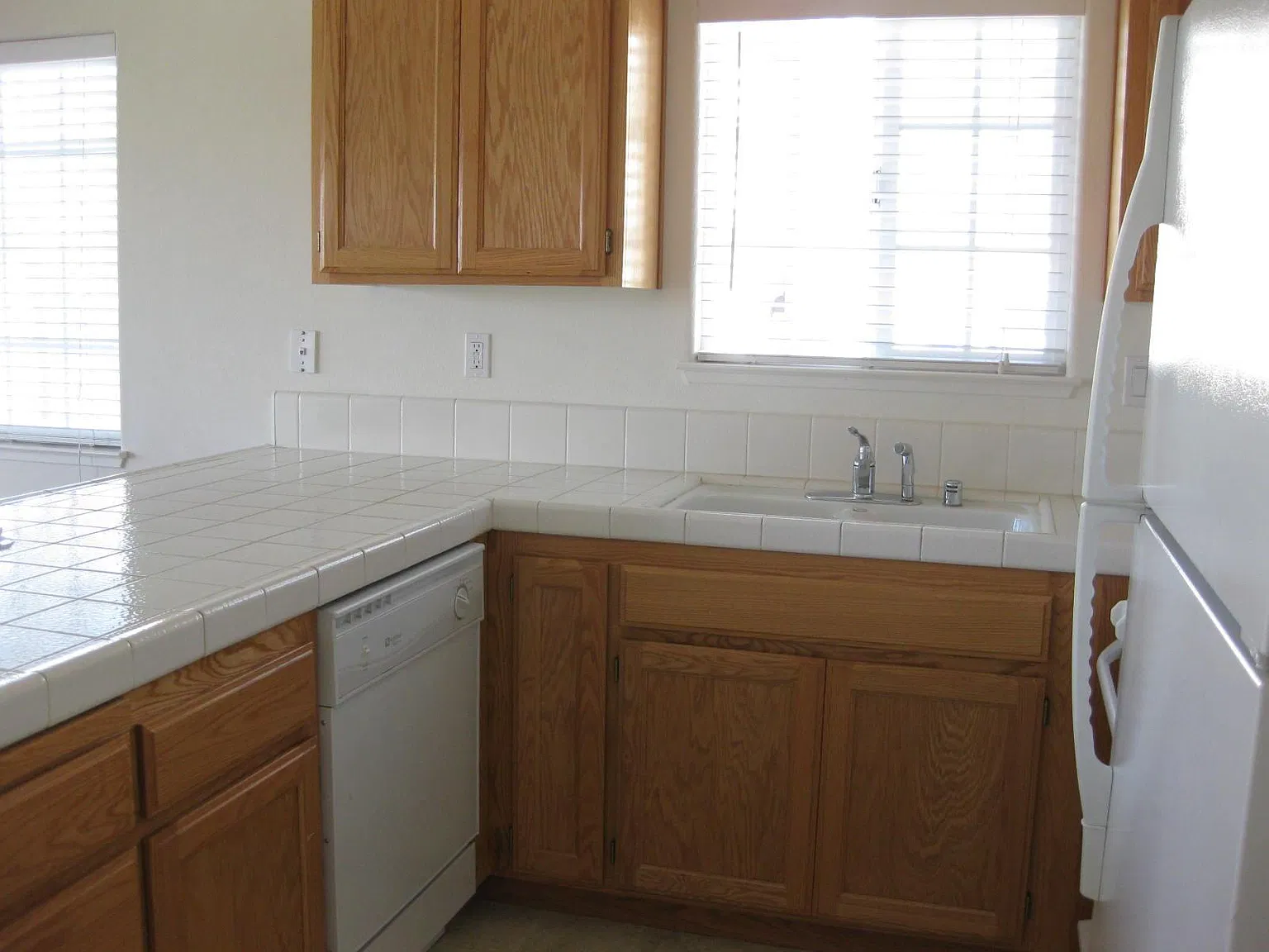 1 bed, 1100 sqft, $1,975 — Photo 3