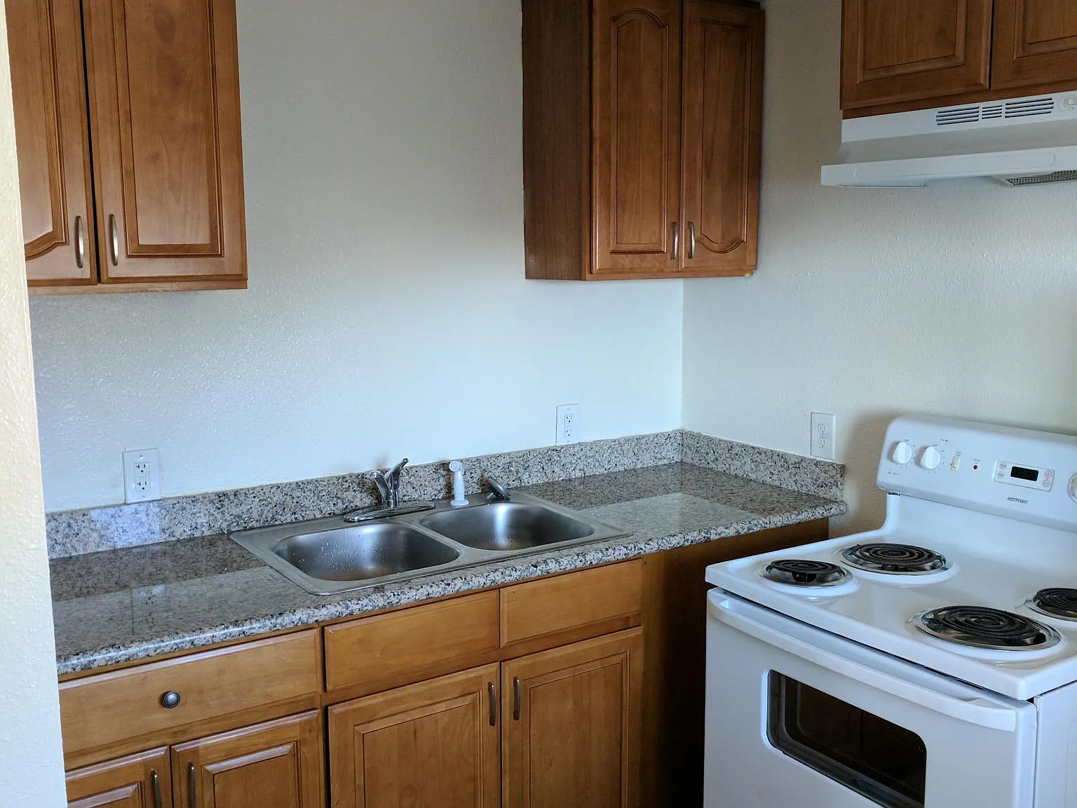 29473 Ellensburg Avenue — Photo 2