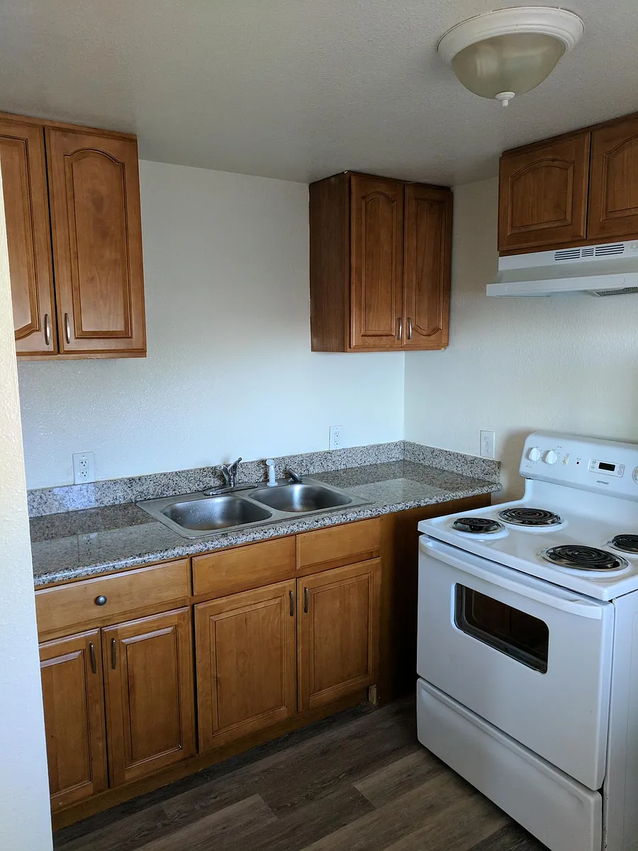 Building Photo - 29473 Ellensburg Ave