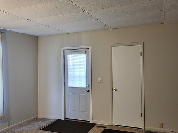 Living/entry room