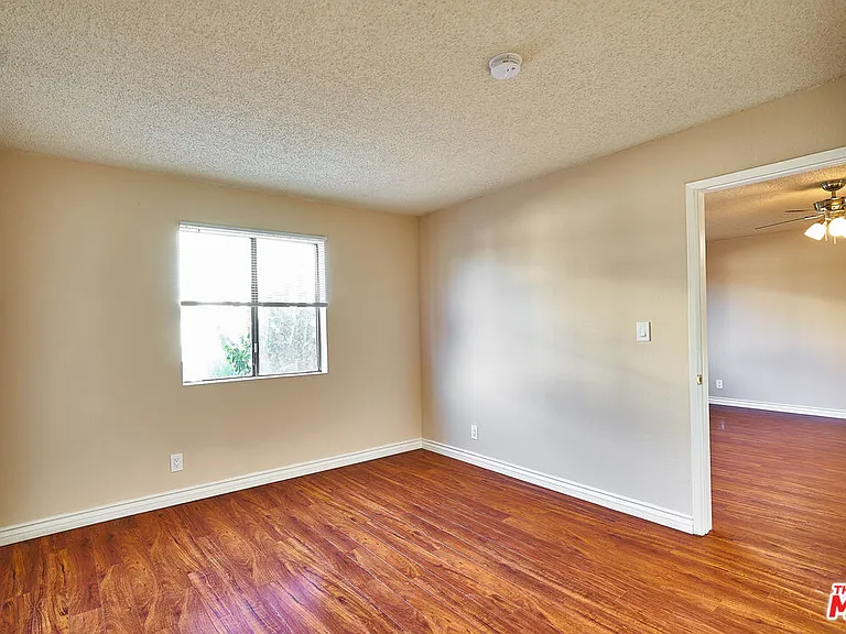 820 S Saint Andrews Pl #203 — Photo 23
