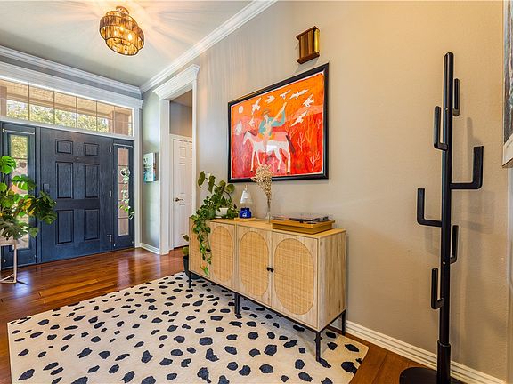 5th image of 3977 Chesapeake St