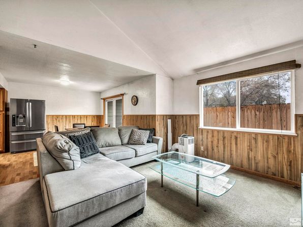 995 Adrian Way, Sparks, NV 89431