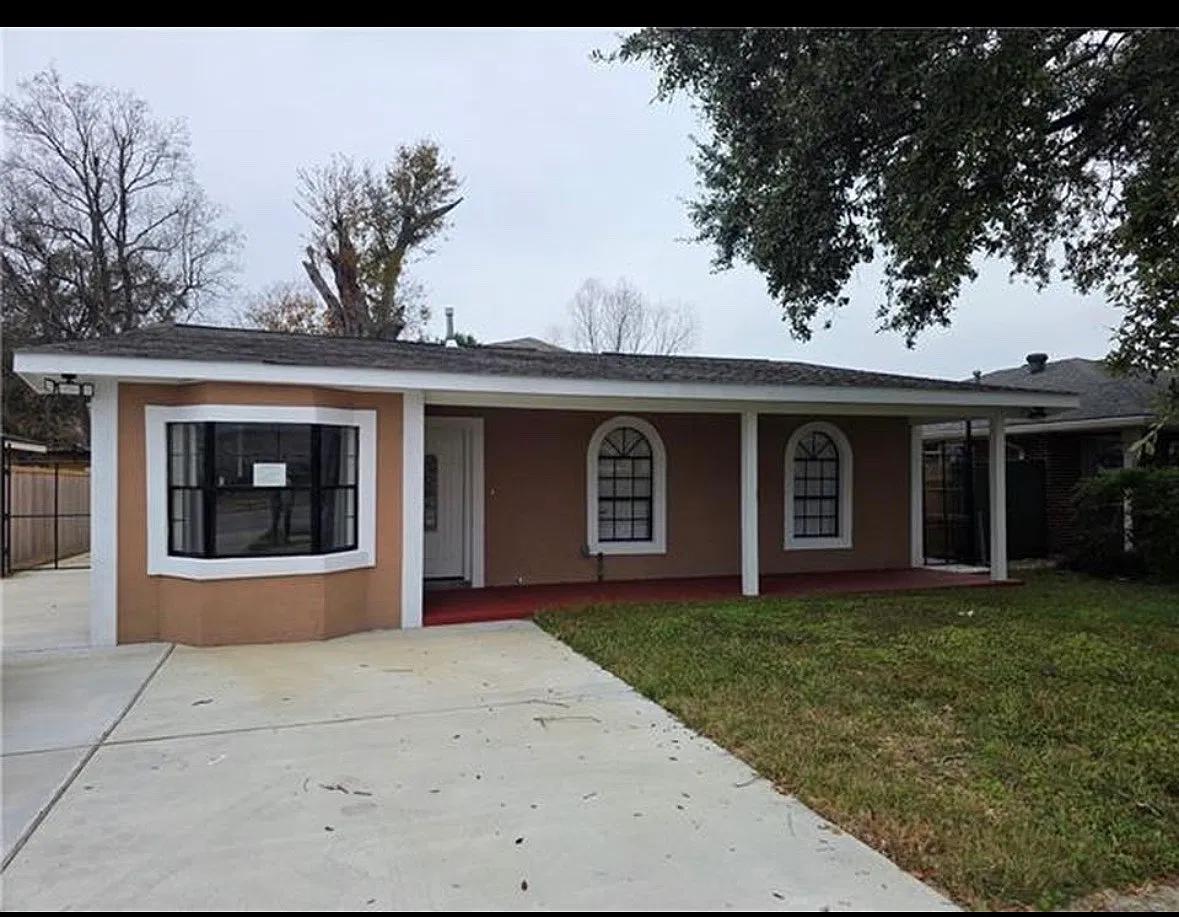 4 bed, 1818 sqft, $2,300 — Photo 2