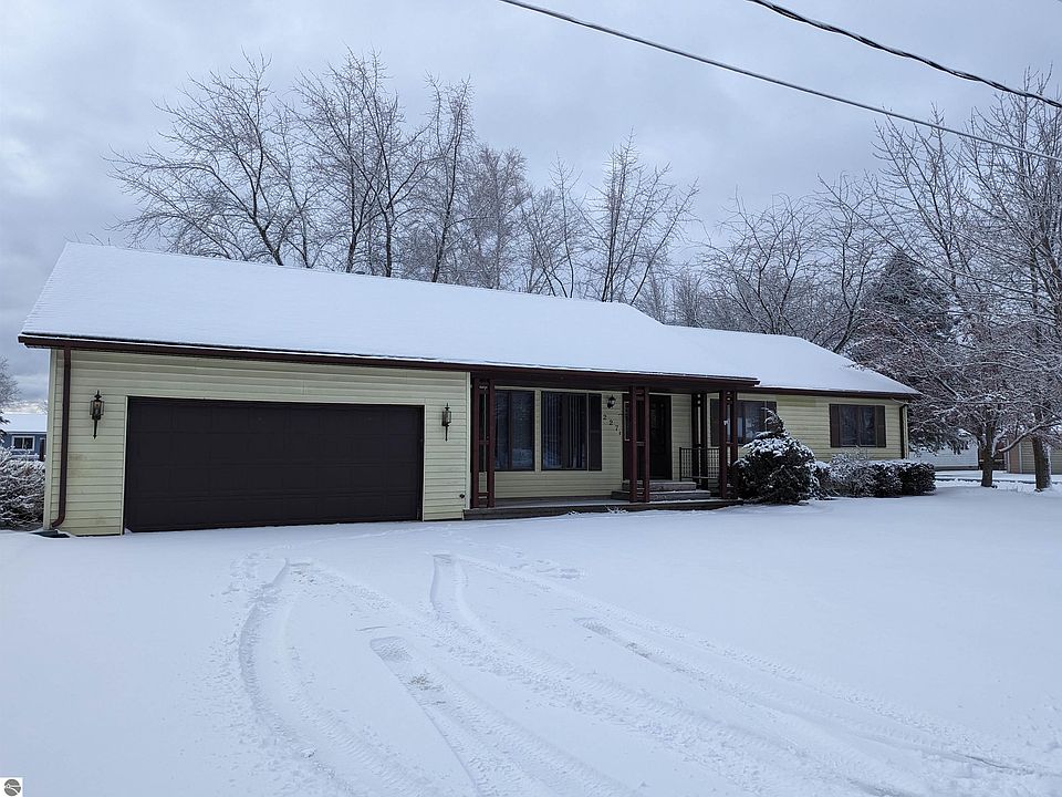 1st image of 227 Cherry St