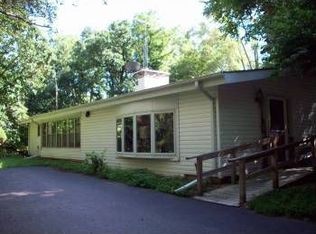 1551 Naylor Rd, Franklin Grove, IL 61031