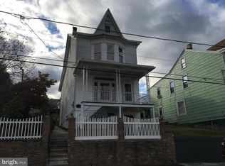 206 Arnot St, Saint Clair, PA 17970