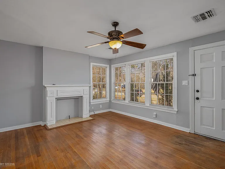 4518 Finley Dr — Photo 3