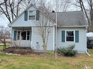 2145 Vivian Rd, Monroe, MI 48162