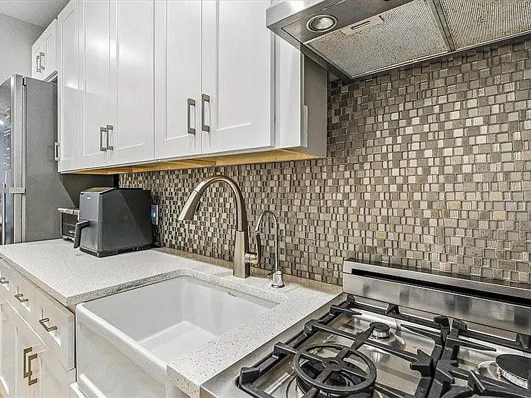 110-35 72nd Dr #405 — Photo 3