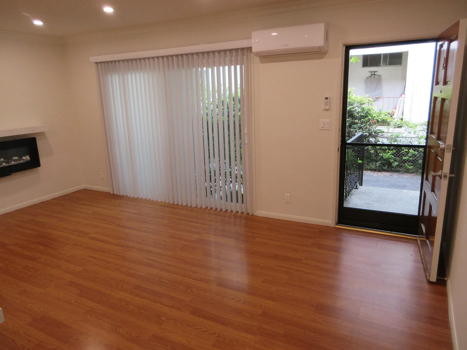 1 bed, 660 sqft, $2,450 — Photo 1