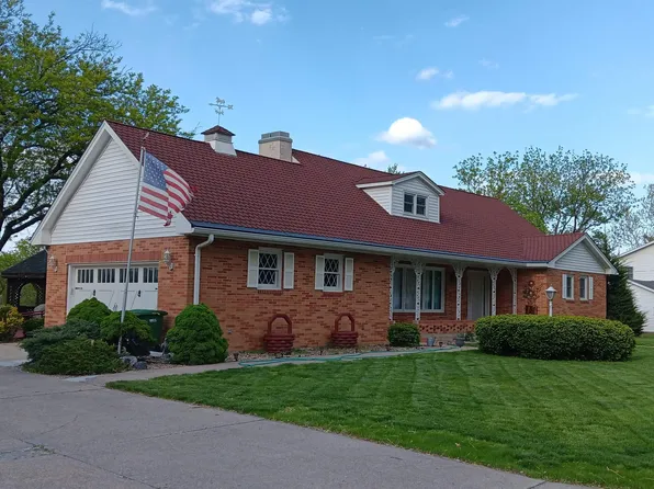 605 E Arkansas Ave, Bloomfield, IA 52537