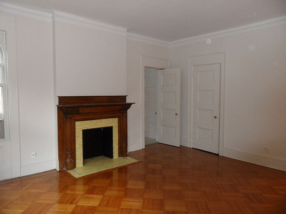 2nd image of 129 Joralemon St APT 2C