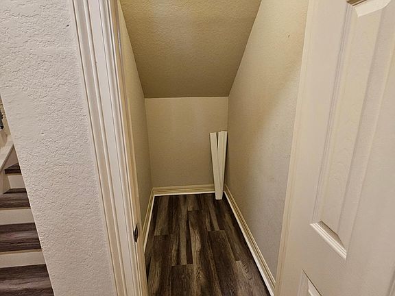 5th image of 503 Birdsong Dr