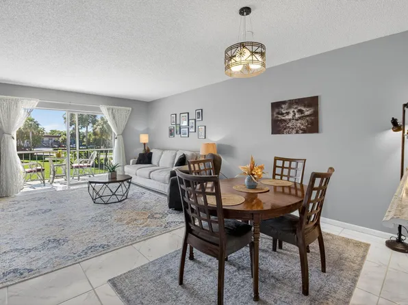 33 Abbey Lane #207, Delray Beach, FL 33446