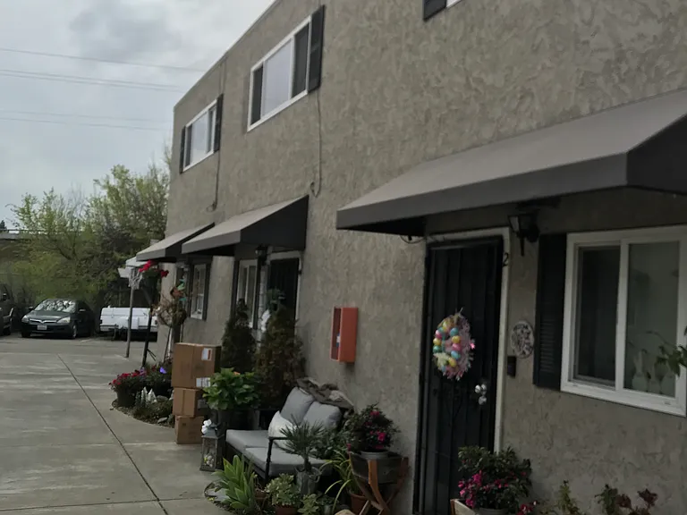 2237 Hillsborough Ct #3 — Photo 14