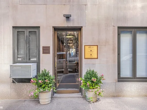 180 East 79th Street image 1 of 10