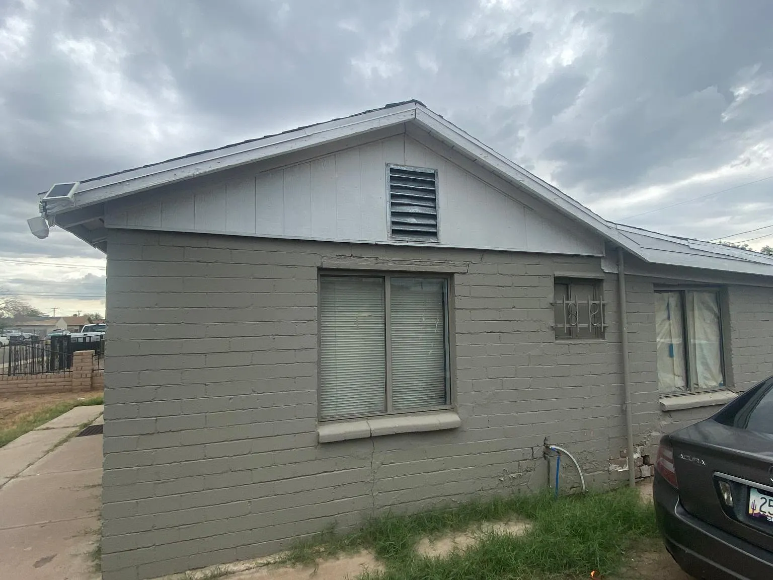 620 W Jones Ave — Photo 3