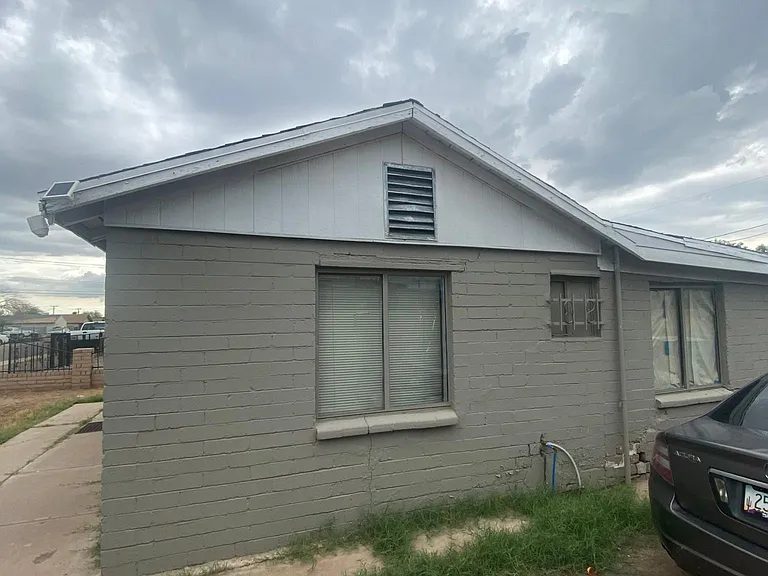 620 W Jones Ave — Photo 3
